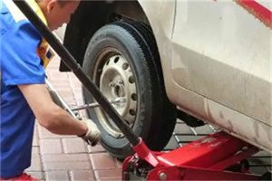 吴川附近拖车24小时服务热线电话